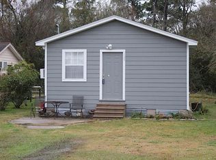 129 N Ross Sterling Ave, Anahuac, TX 77514