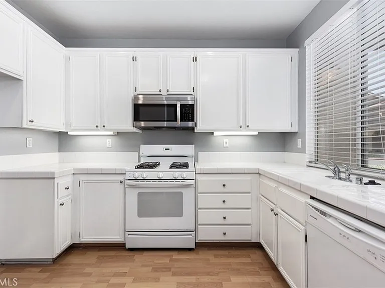 437 N Castletown #C-C-C — Photo 10