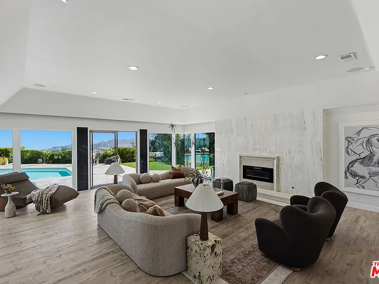 8416 Skyline Dr — Photo 20