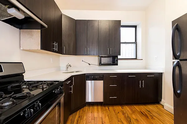 Rented by Bold New York | media 15