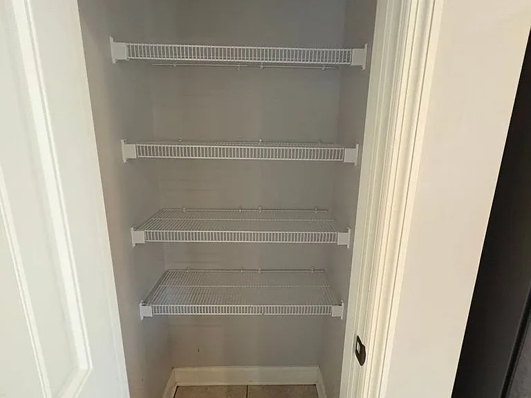101 Avalon Ln — Photo 10