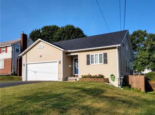 319 Lathrop Rd, Syracuse, NY 13219