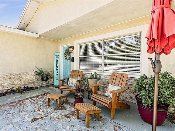 2nd image of 1517 Crystal Lake Dr