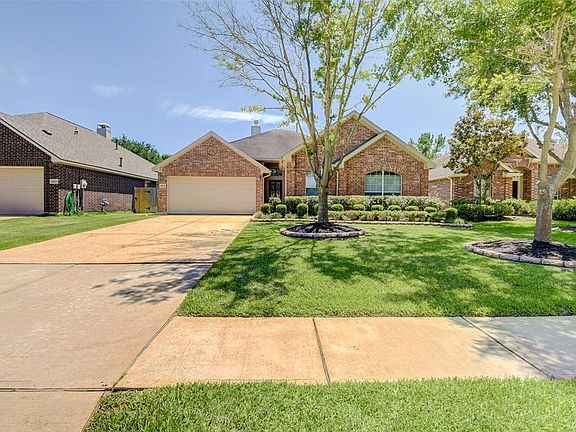 2nd image of 18027 Parkwille Ln