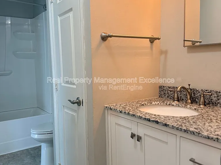 2922 Glenridge Dr #A — Photo 17