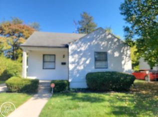 21826 Virginia Ave, Eastpointe, MI 48021