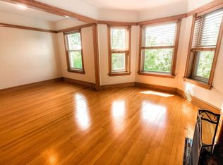 833 W Dakin St, Chicago, IL 60613