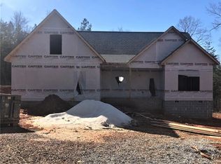 100 Misty Oaks Ln, Pendleton, SC 29670