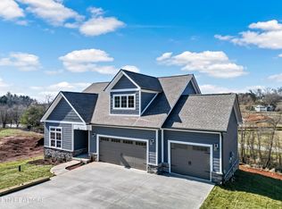 150 Cherry Blossom Ct, Lenoir City, TN 37772