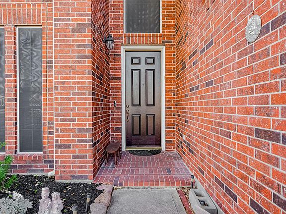 2nd image of 3906 Tigris Ridge Dr