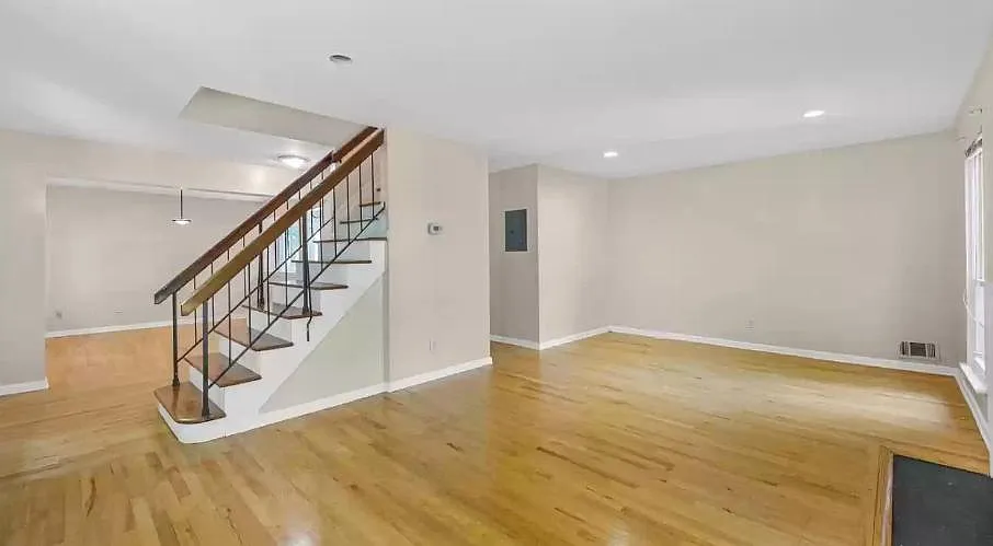 3 bed, 2.5 bath, 1560 sqft, $3,200 — Photo 4