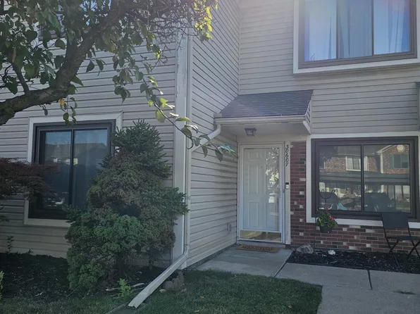 30607 Hidden Pines Ln, Roseville, MI 48066