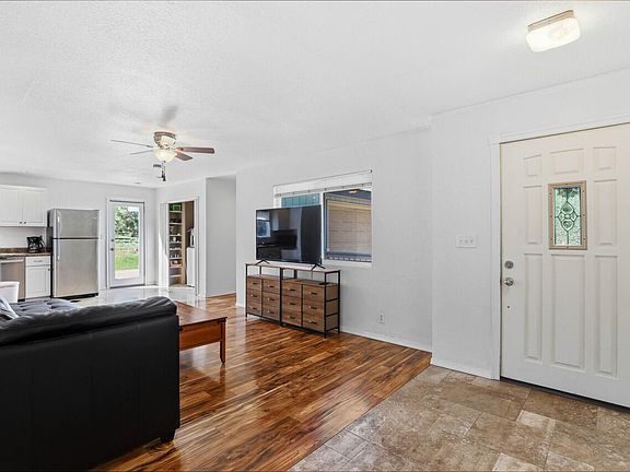 4th image of 11747 Whispering Pines Dr