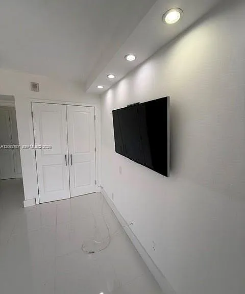 19707 Turnberry Way #24B — Photo 24