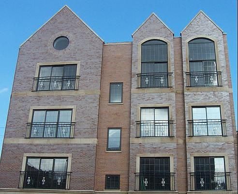 1st image of 3815 N Kedzie Ave #1