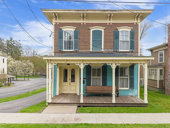 2nd image of 25 Railroad Ave