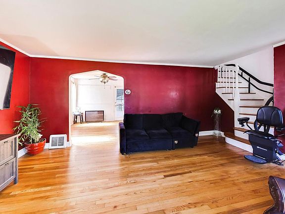 5th image of 2923 W 97th St