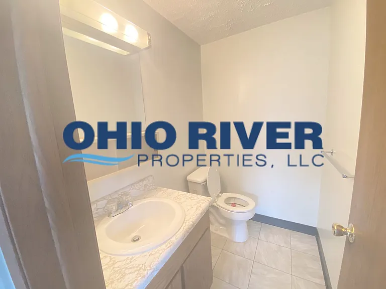 700 Northwood Ct #204 — Photo 9