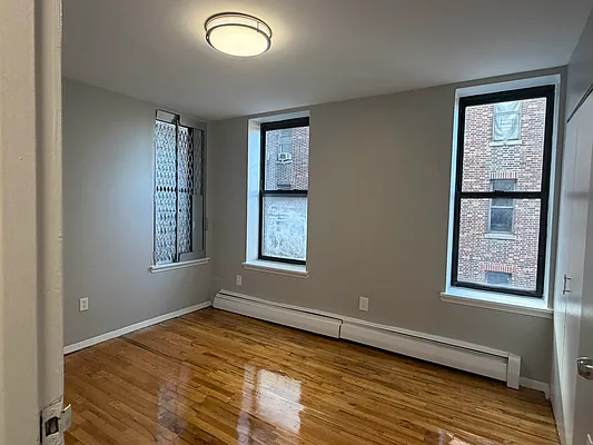 Bedroom, photo 1
