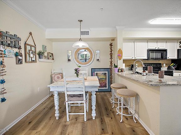 4th image of 605 Boardwalk Dr APT 315