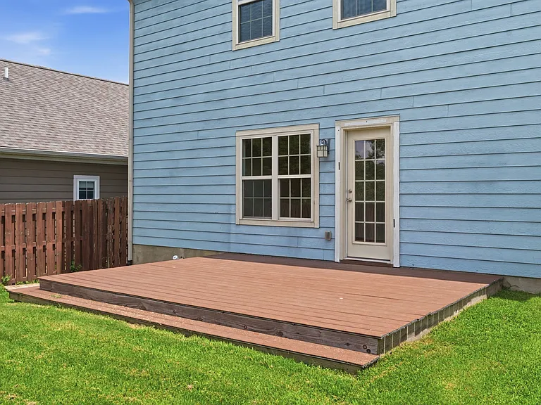 5003 Hemlock Ct — Photo 16