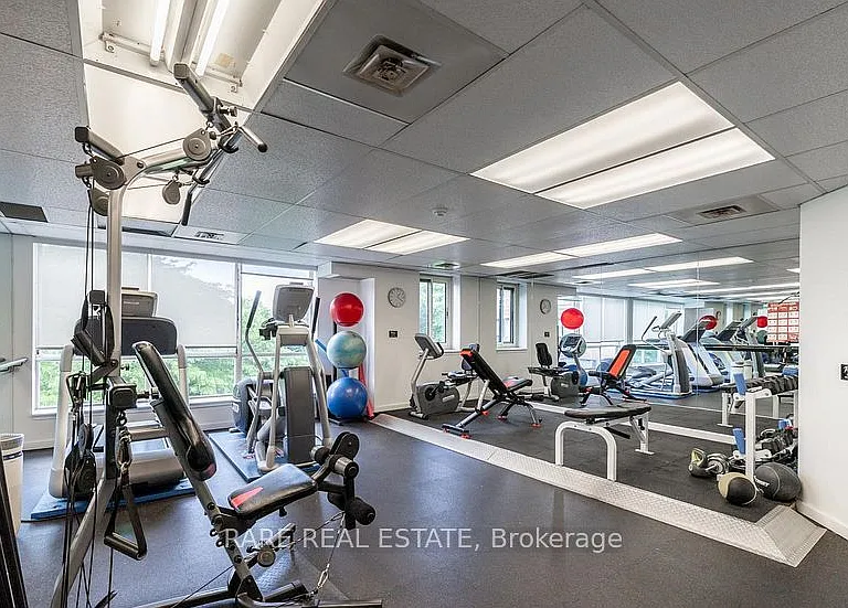 225 Davenport Rd #507 — Photo 7