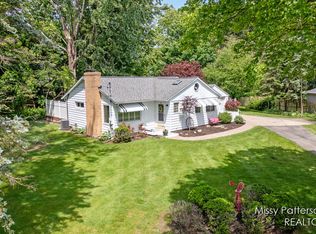 6257 Cascade Rd SE, Grand Rapids, MI 49546