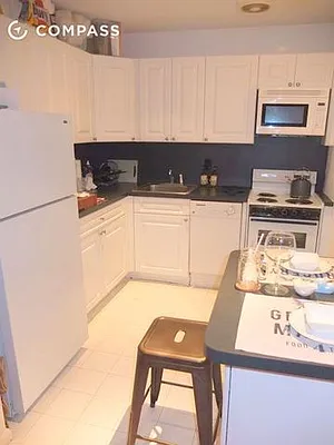 Rented by Compass | media 21