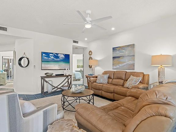 3rd image of 5238 Tivoli Dr