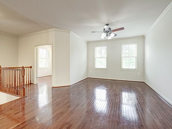 5th image of 42230 Castle Ridge Sq