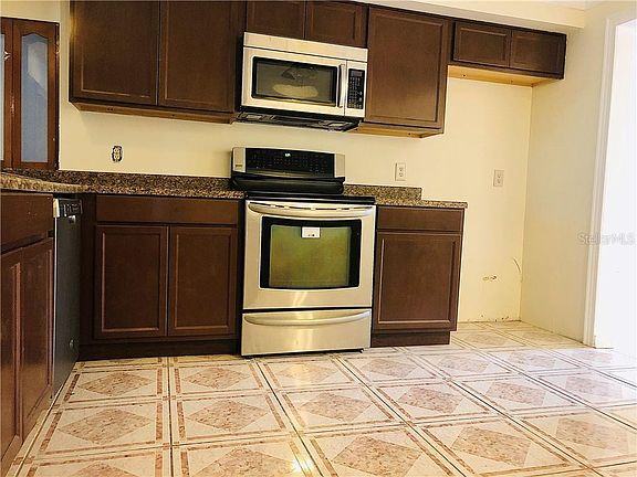 5th image of 3139 Crooked Oak Ct