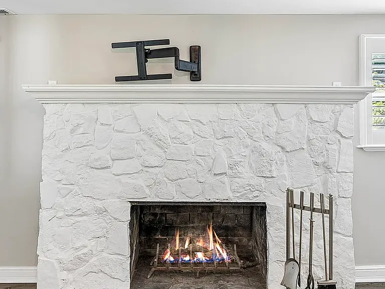 103 S Germantown Rd — Photo 11