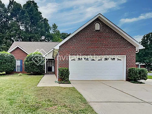 321 Tamarack Dr Photo 1