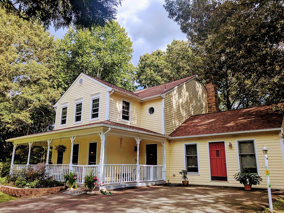 1st image of 6059 Greenway Ct