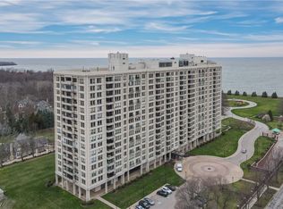 1 Bratenahl Pl APT 502, Bratenahl, OH