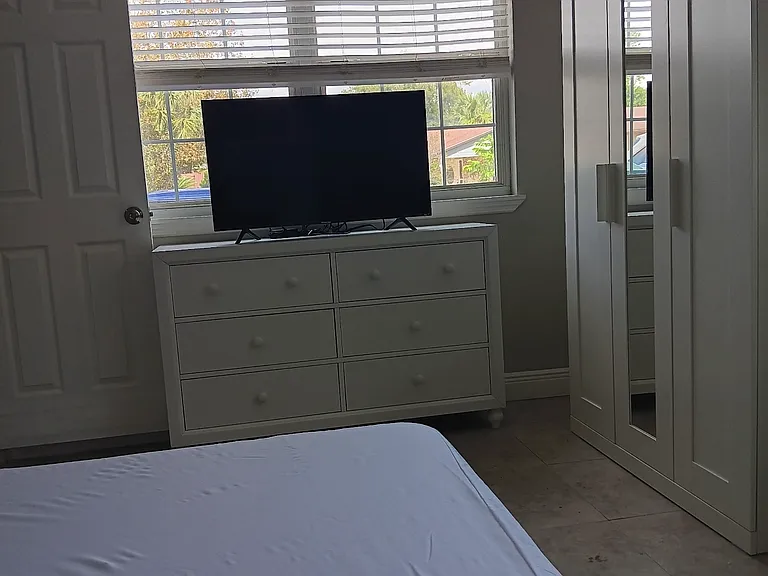 7108 Skylane Dr — Photo 2
