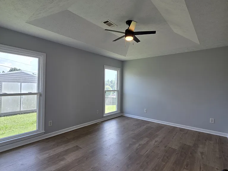 98 Lee Road 2095 — Photo 15
