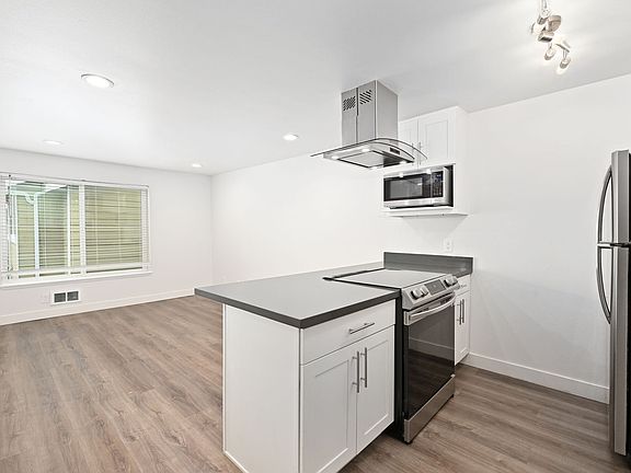 5th image of 732 N 95th St #303