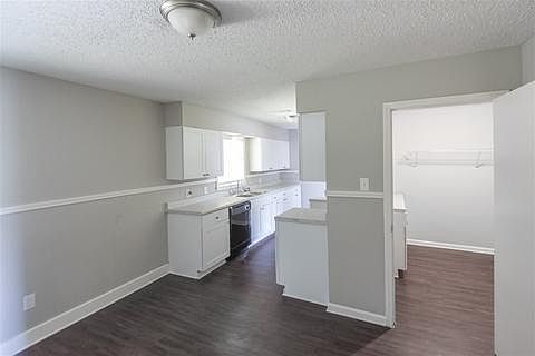 3rd image of 3830 Philsdale Ave #1