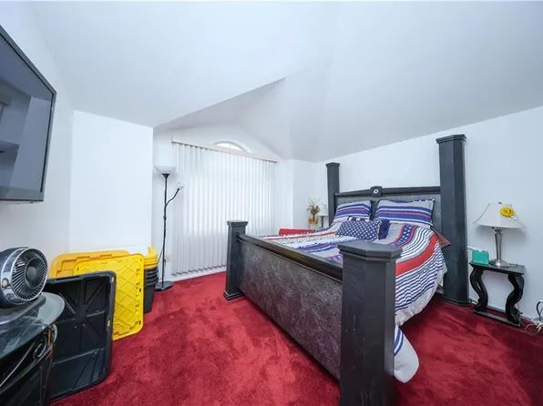 32 Belair Lane image 22 of 37