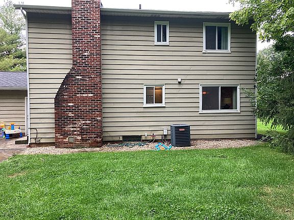 3rd image of 5845 Elm Hill Dr