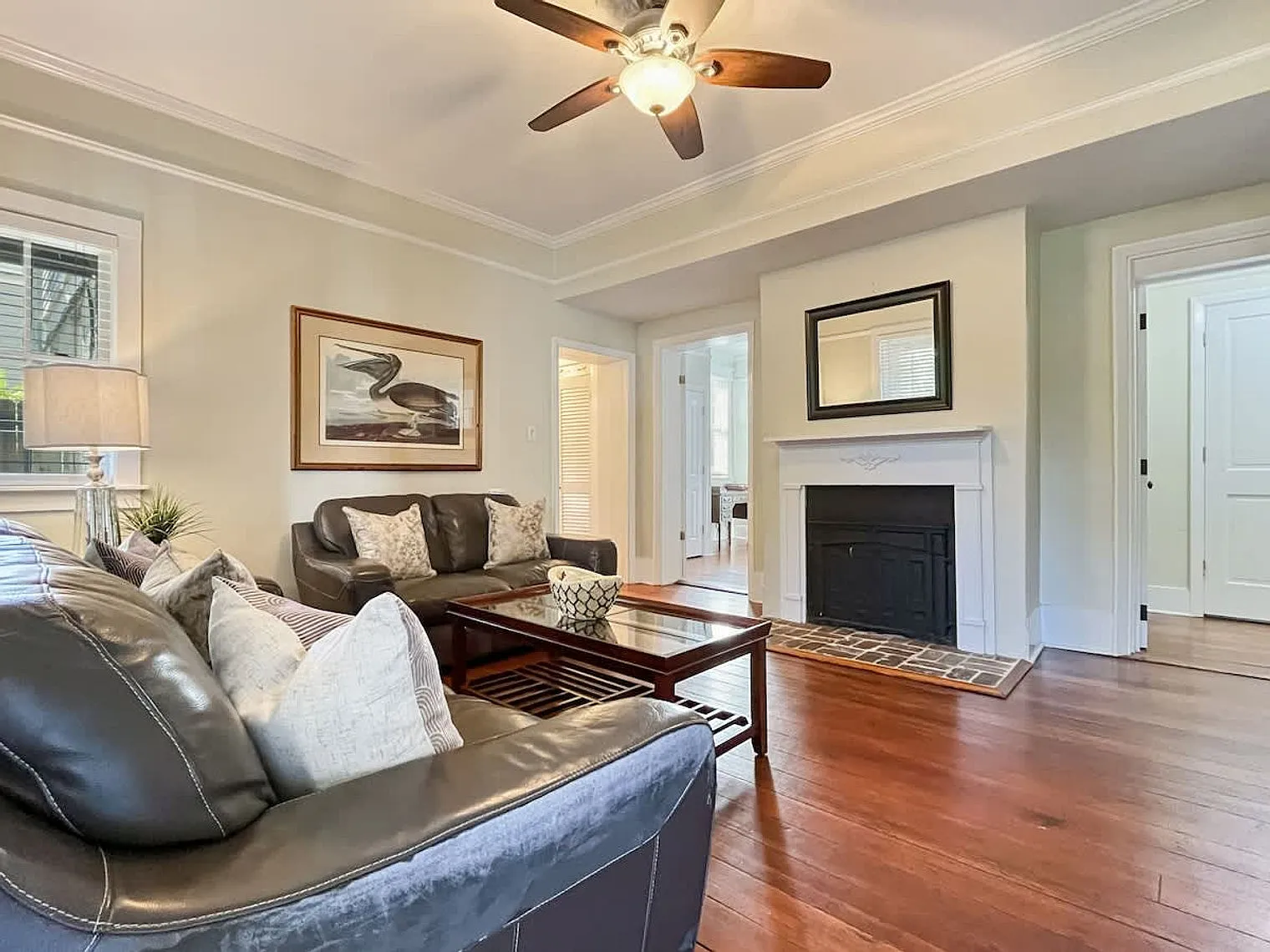 2 bed, 2.0 bath, 1097 sqft, $3,822 — Photo 3