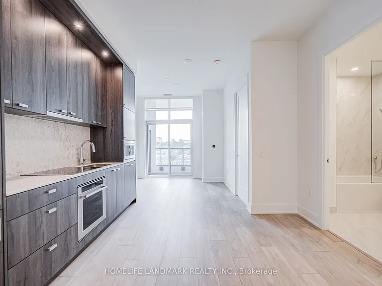 858 Dupont St #Penthouse 06 — Photo 5