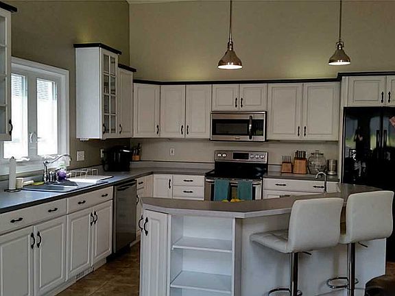 4th image of 3567 Julie Ct