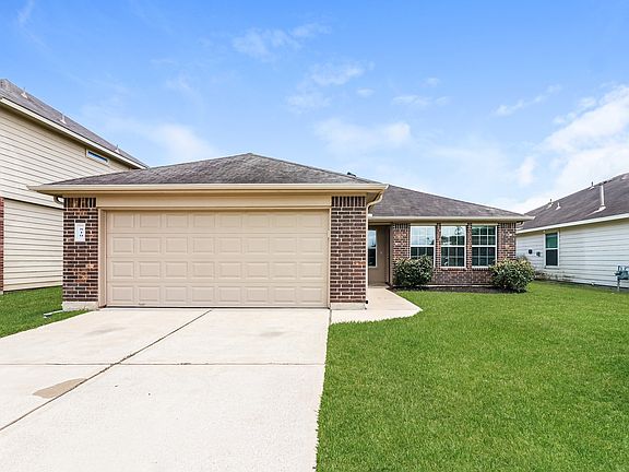 3rd image of 810 Desoto Dr