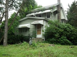 758 Sugar Run Rd, Altoona, PA 16601