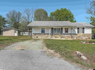 97 Whitaker Ln, Gassville, AR 72635