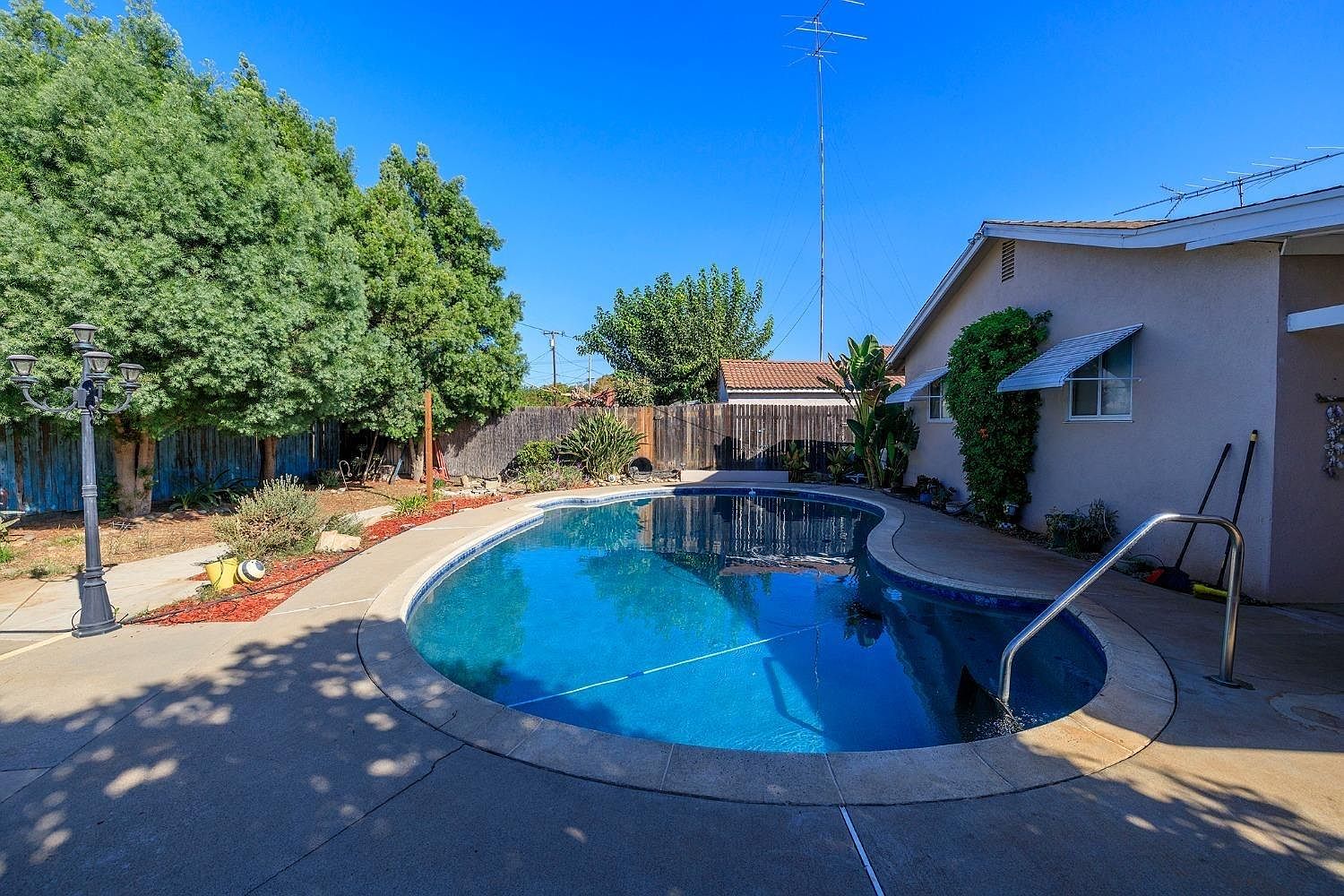 2025 7th St, Hughson, CA 95326 Zillow