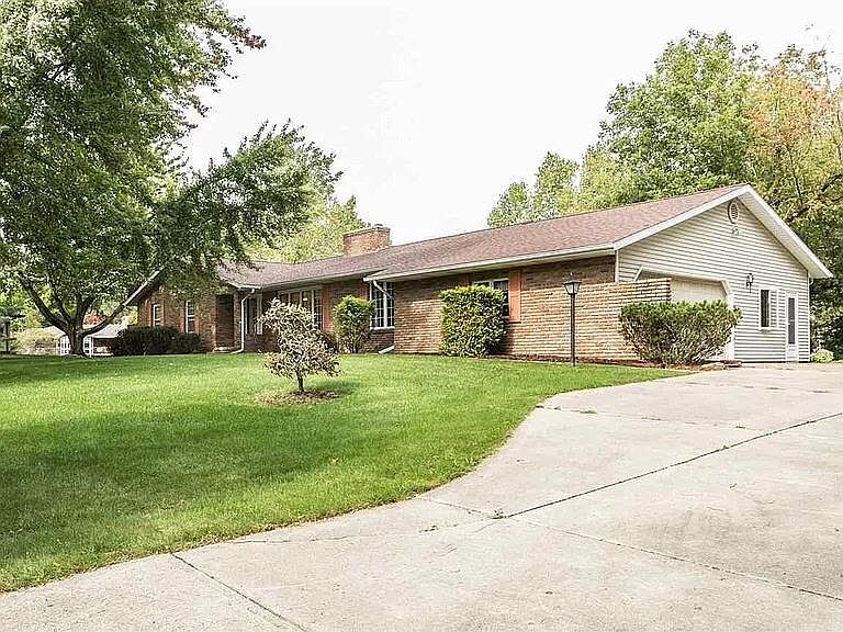 1st image of 5340 Blue Heron Dr