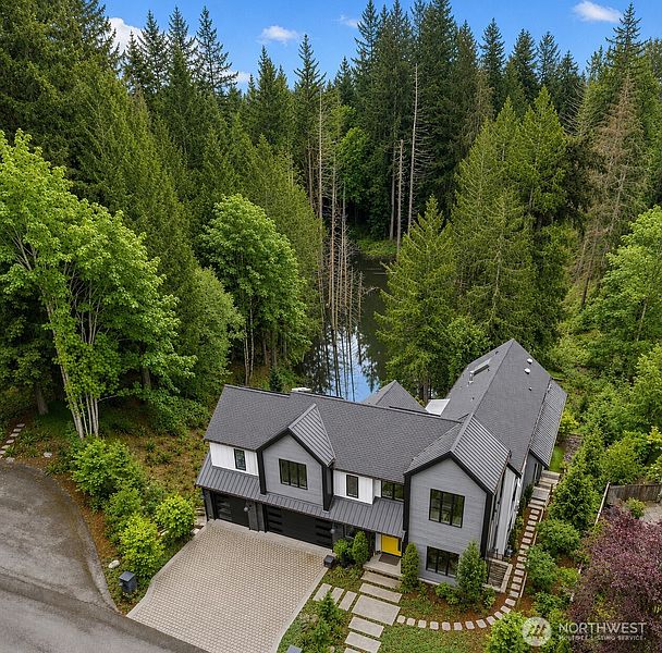 2nd image of 22727 NE 139th Way